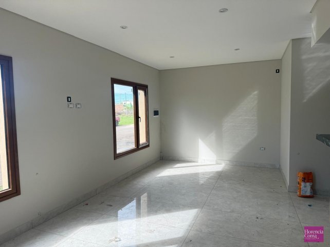 Casa en Barrio Mirage, 58m², 2 dorm, 1 baño, garage