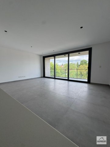 Depto 2 dorm, 117m² con cochera y ascensor — Av. Avellaneda