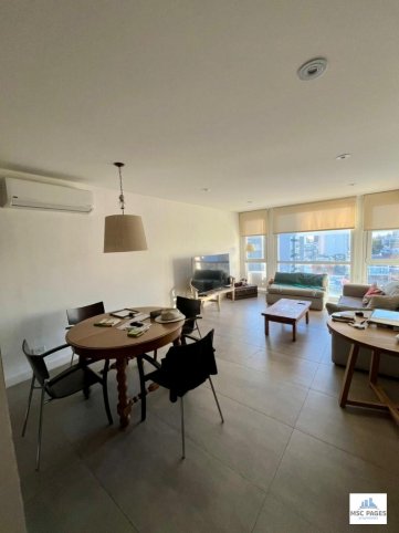 Depto 2 dorm, con cochera y balcón — Maipú 930