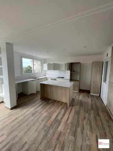 Depto 2 dorm, 110m² con cochera y terraza — Av Santamarina