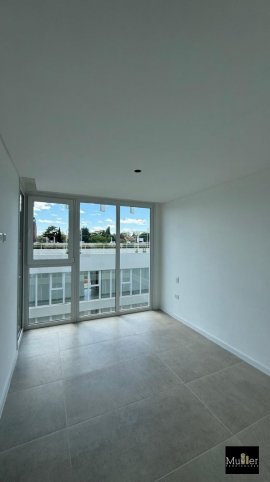 Depto 2 dorm, 70m² con 2 cocheras y pileta — Avellaneda