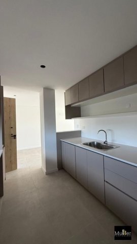Depto 2 dorm, 70m² con 2 cocheras y pileta — Avellaneda