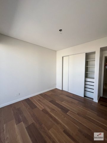 Depto 2 dorm, 83m² con cochera y pileta — Alem y Mitre