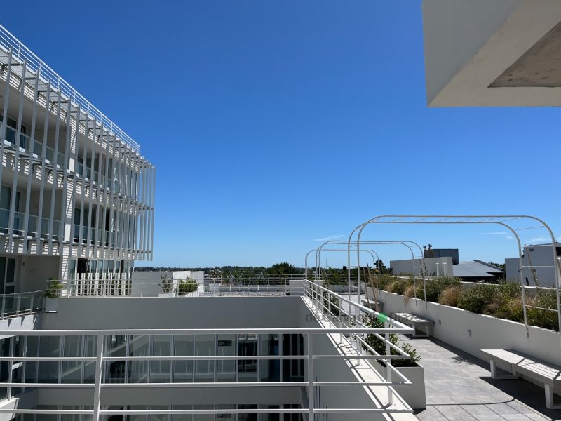 Depto 2 dorm, 78m² con cochera — Avellaneda 1425