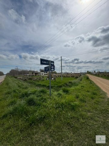 Lote en venta, 1169m² en esquina — Calle 3 esq Calle Av. J. Gregorini