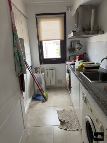Depto 2 dorm, 93m² en 4to piso con cochera — Pinto al 1000