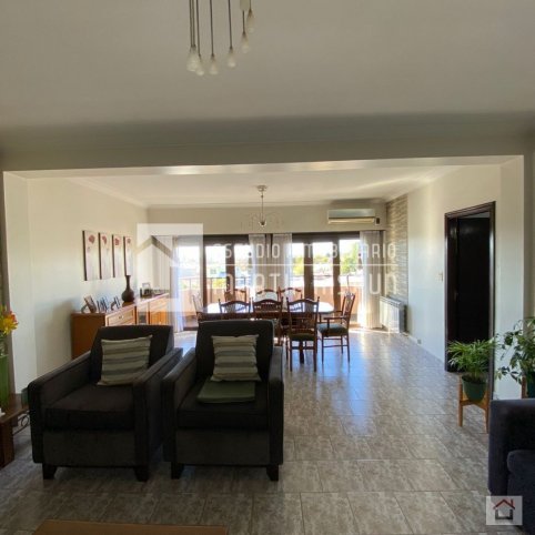 Depto 2 dorm, 134m² con cochera — Gral. Rodríguez