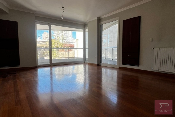 Depto 2 dorm, 100m² con 2 cocheras — Edificio Bertoli
