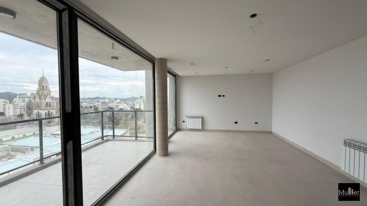 Depto 2 dorm, 2 baños, con cochera — Rodriguez al 300