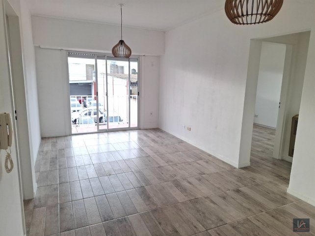 Depto 1 dorm, 54m² en primer piso — Semicéntrico