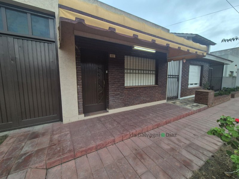 Casa 3 dorm, 190m² en Villa Aguirre — Oportunidad de inversión