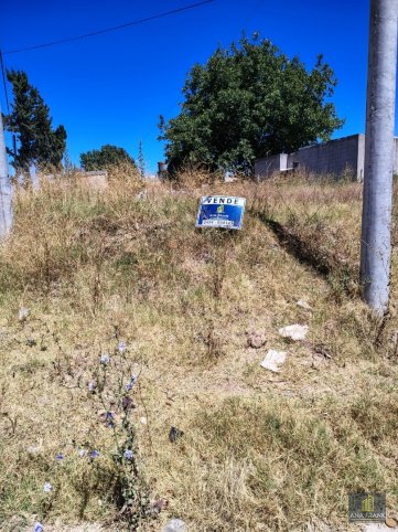 Lote en esquina de 15x19 mts en Santa Cruz y De la Canal