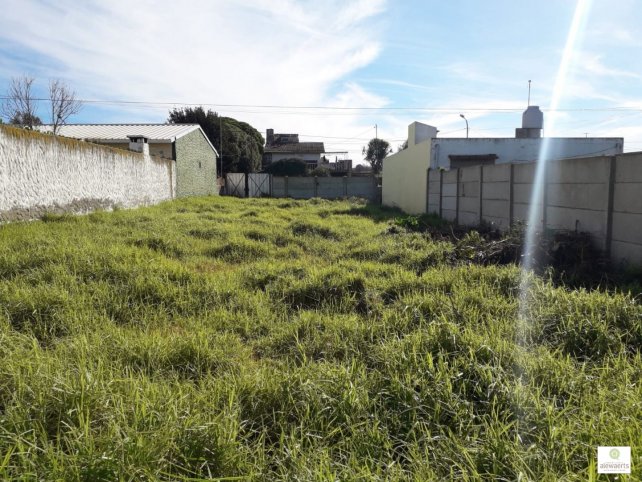 Lote en Venta 350m² en 36 BIS, cercado y con servicios