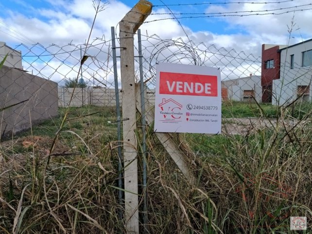 Lote en venta en Corrientes y Figueroa