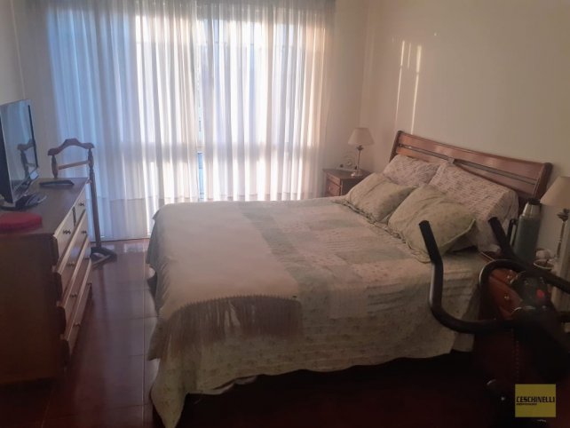 Depto 3 dorm, 82m² con balcón terraza — Av Colon