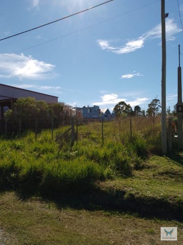 Lote en Venta en Los Platanos y Luis Maria Campos