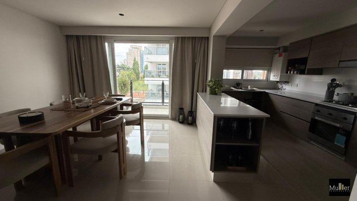 Depto 2 dorm, 3 baños, 260000 USD, Alem al 800