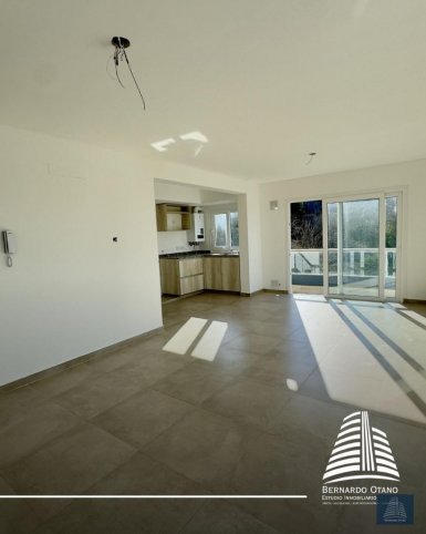 Depto 2 dorm, 1 baño, cochera cubierta — Ezeiza 741