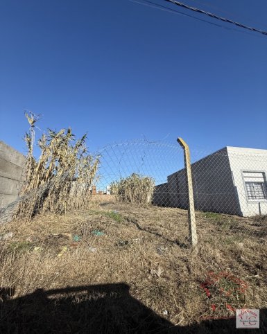 Lote en venta 8,33x32,50m en Laprida 2100