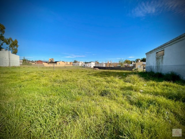 Lote en venta de 465m² en P de los Abuelos - Barrio docente