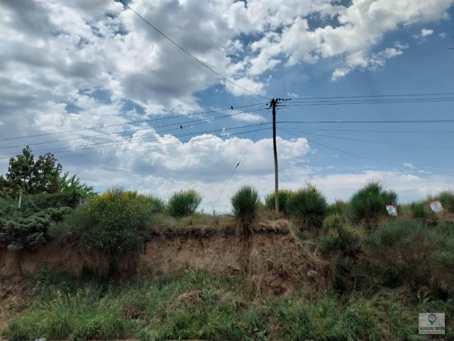 Lote en Venta 10x40 mts, Santa Cruz 2300
