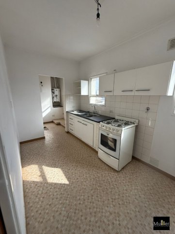 Departamento en venta sobre calle 9 de Julio al 400, 2 dorm, 1 baño, cochera