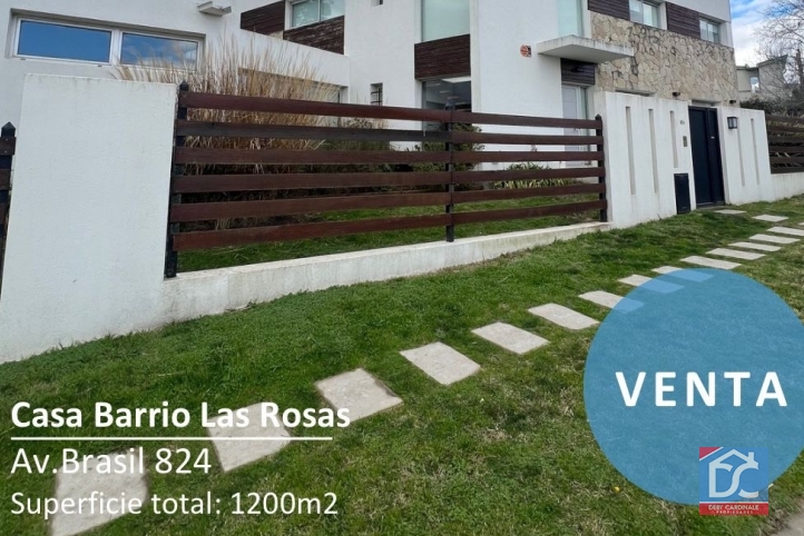 Casa 4 dorm, 266m² en Barrio Las Rosas con garage y piscina
