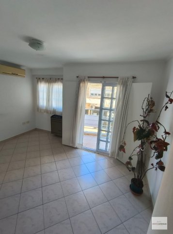 Depto 2 dorm, 69m² en 1° piso con 2 cocheras — Centro