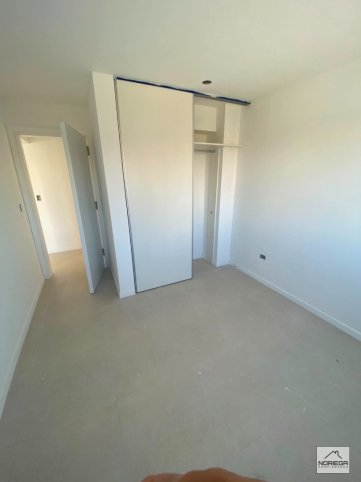 Depto 1 dorm, 45m² en Garibaldi 431 — Primer piso con balcón