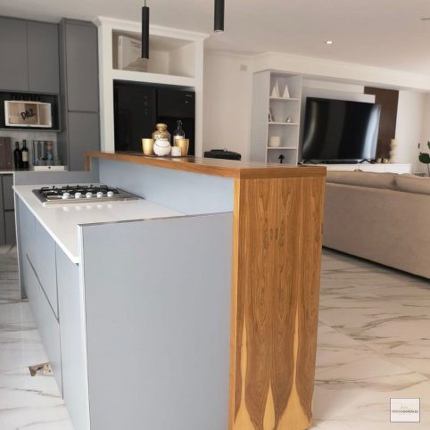 Casa 3 dorm, 200m² con cochera y patio — Peyrel 2320