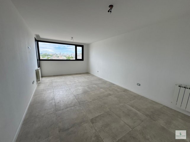 Depto 2 dorm, 86m² con cochera y ascensor — Uriburu 1026