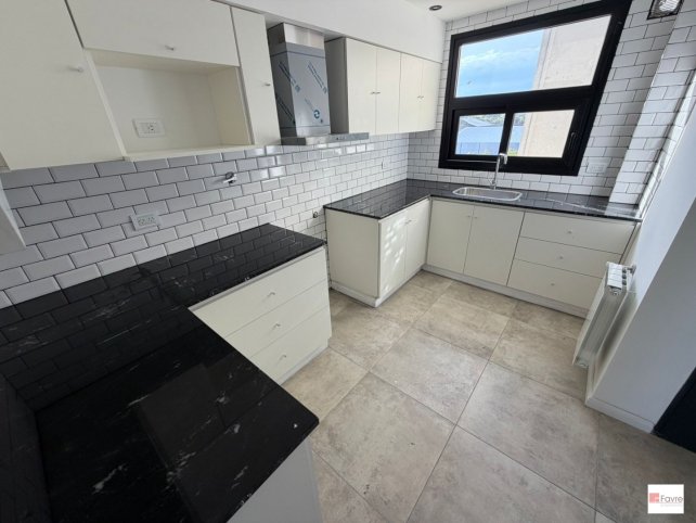 Depto 2 dorm, 94m² a estrenar con cochera — Uriburu 1026