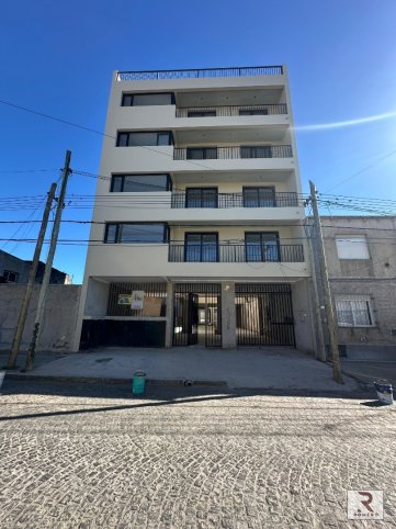 Depto 2 dorm, 86m² con cochera — Uriburu