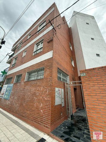 Depto en Venta 2 dorm, 70m² con cochera — Alsina y Avenida Marconi