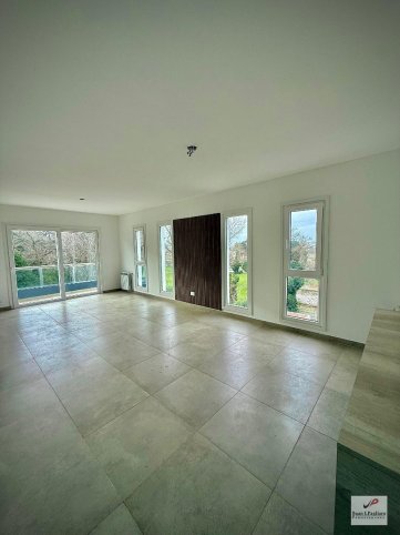 Depto 2 dorm, 86m² con balcón y cochera — Ezeiza al 700