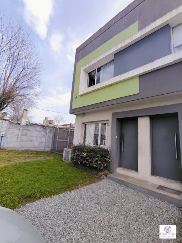 Depto en Venta 2 dorm, 70m² con cochera — Arenales y Ezeiza