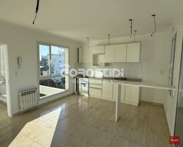 Depto en Venta 1 dorm, 1 baño, 14 de julio 868