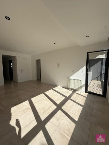 Depto 2 dorm, 80m² moderno en Alberdi 431