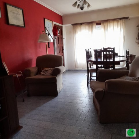 Casa en Venta Brandsen 1000, 3 dorm, 90m², Garage pasante