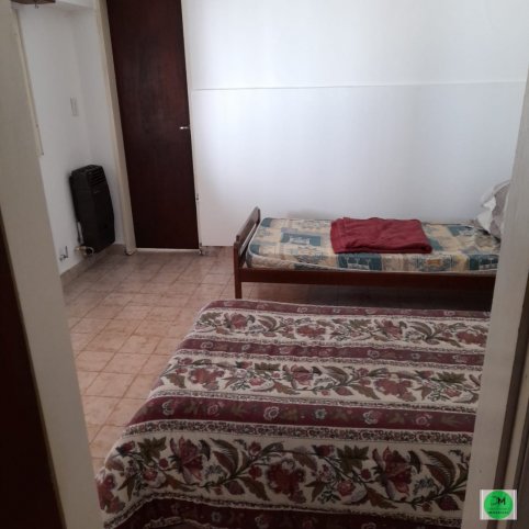 Casa en Venta Brandsen 1000, 3 dorm, 90m², Garage pasante