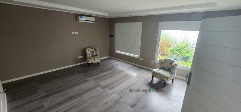 Casa en Venta Ruben Dario 726, 160m², 3 dorm, 1 baño, garage
