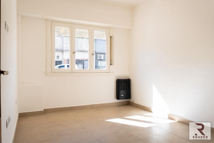 Depto en Venta 1 dorm, 65m², reciclado, con patio y parrilla