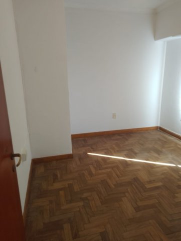 Depto 2 dorm, 65m² en primer piso — Leandro Alem