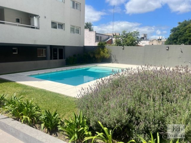 Departamento en venta de 2 dorm, 90m² en el centro — Paz 150