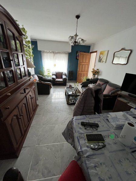 Depto 2 dorm, 60m² en Uriburu 549, con cochera