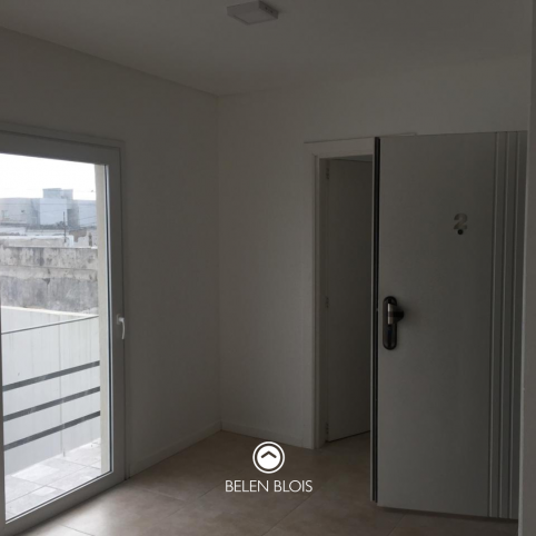 Depto en Venta 2 dorm, 95m² con cochera — Garibaldi 1165