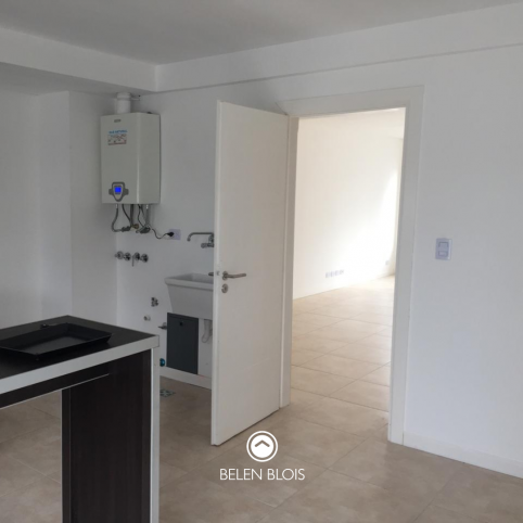 Depto en Venta 2 dorm, 95m² con cochera — Garibaldi 1165