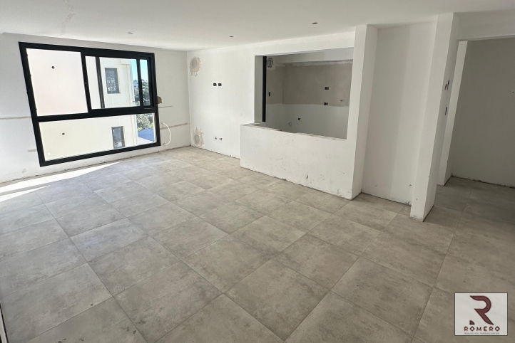 Depto 1 dorm, 56m² con cochera — URIBURU 1026