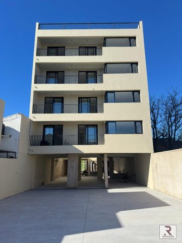 Depto 1 dorm, 56m² con cochera — URIBURU 1026