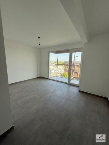 Depto 2 dorm, 100m² en Av. España — Tercer piso